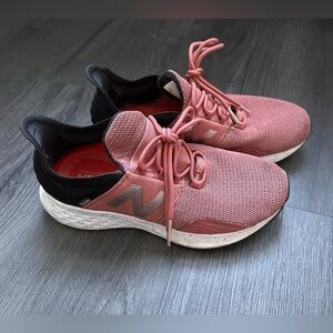 New Balance Women's Fresh Foam Roav V1 Classic